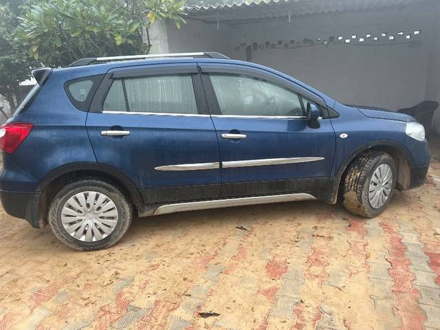 https://images10.gaadi.com/usedgaadi-sellcar/UsedCar/7f28dd54-5828-42eb-a576-d680692ce823/6256379f-feb0-46c5-84a6-e486d8d6902f.jpg?imwidth=6401