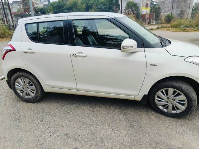 https://images10.gaadi.com/usedgaadi-sellcar/UsedCar/7f3cd926-9921-453a-ab2b-abe0bf20017a/cfdb2fe5-75df-40ae-bad5-c3fdb1171c94.jpg?imwidth=6400