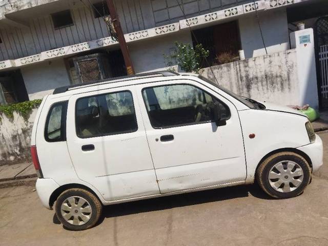 https://images10.gaadi.com/usedgaadi-sellcar/UsedCar/7fbbd391-c10d-4b81-916e-bbefca453fba/9b67be9d-1a0b-4263-befb-90dd9fb017c8.jpg?imwidth=6401