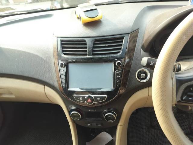https://images10.gaadi.com/usedgaadi-sellcar/UsedCar/7fcd1059-e457-407d-a36d-79c5fe73f017/ef5acb9f-6fb1-4c97-a809-fd3fc09b8ceb.jpg?imwidth=6402