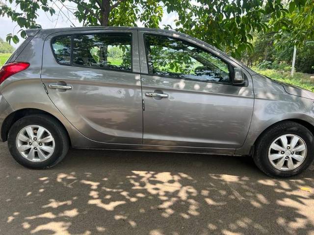 https://images10.gaadi.com/usedgaadi-sellcar/UsedCar/7ff3815d-ebd5-43c4-a095-254f33e71788/73884266-06b7-4930-90a2-c04d222e5c8f.jpg?imwidth=6401