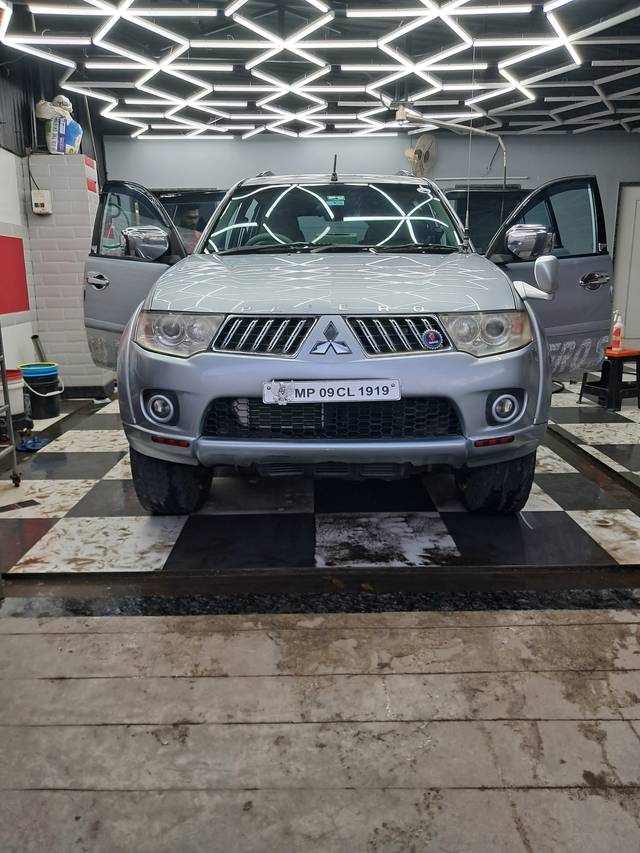 https://images10.gaadi.com/usedgaadi-sellcar/UsedCar/80473a9a-6a0e-4c2e-aff9-3aa9941fecde/f683f3e5-ebb6-4c33-8aad-224ff6a178e8.jpg?imwidth=6402