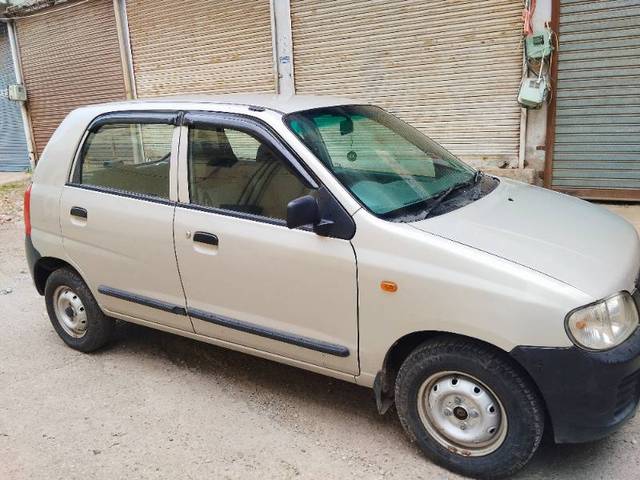 https://images10.gaadi.com/usedgaadi-sellcar/UsedCar/80b42f07-798c-48be-8250-749424a1e7eb/6061873c-26eb-454d-8803-6eee798abc69.jpg?imwidth=6401