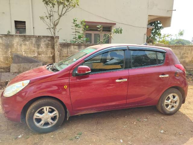 https://images10.gaadi.com/usedgaadi-sellcar/UsedCar/80c12394-1277-4e1f-b55c-8b666dc11952/ad18e556-25e9-4bba-95f4-6be2708a1d41.jpg?imwidth=6400