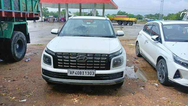 https://images10.gaadi.com/usedgaadi-sellcar/UsedCar/80eb71a9-62fe-4d2b-99b5-97cef8e0e8f5/2dc349d2-1c78-446e-b7cf-8019fda0aa45.jpg?imwidth=6400