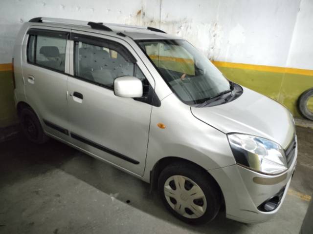 https://images10.gaadi.com/usedgaadi-sellcar/UsedCar/80f16356-c81d-4cc6-ac5d-eb1cbaaebc1d/a41cc641-982f-4a2a-995d-85c4df131b53.jpeg?imwidth=6400