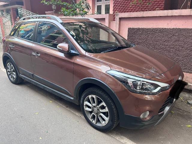 https://images10.gaadi.com/usedgaadi-sellcar/UsedCar/80f9734e-e0eb-4ab8-855a-fc1e9940cccf/53c9b4d1-e153-4c90-ab0b-ab1c44735e08.jpeg?imwidth=6400