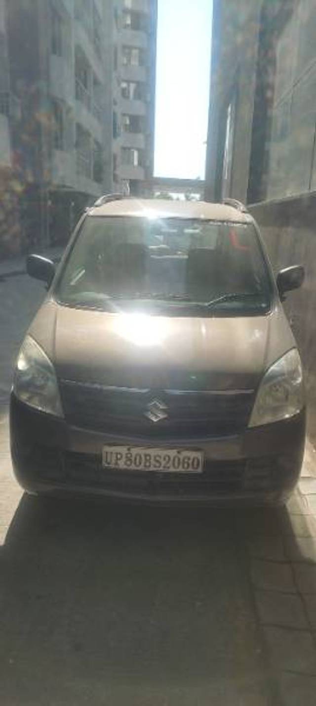 https://images10.gaadi.com/usedgaadi-sellcar/UsedCar/80ffd8c8-00b1-4fa2-bc31-fc6871be6dc5/de7a151b-0d7c-4e7c-9ac7-d66e129d8d96.jpg?imwidth=6402