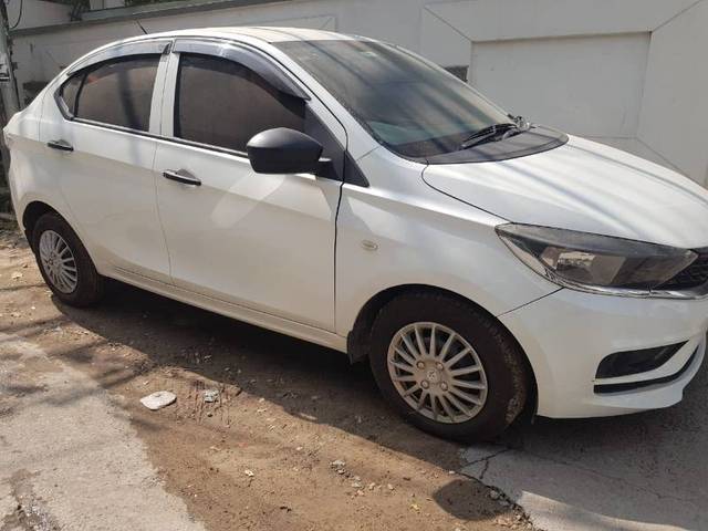 https://images10.gaadi.com/usedgaadi-sellcar/UsedCar/8118bd9b-80b3-4f73-be2f-0758675c2303/697b9625-5075-4256-8ead-77183567acc4.jpeg?imwidth=6400