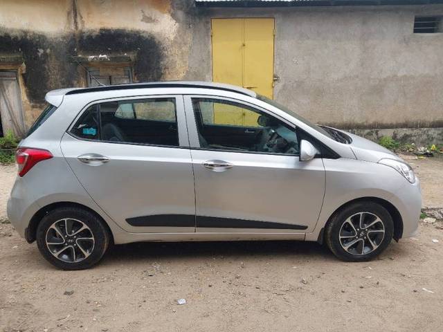 https://images10.gaadi.com/usedgaadi-sellcar/UsedCar/81294fa6-a8b2-462d-b1db-766d014b5d61/8ffaafce-7424-4869-b825-800291383d09.jpg?imwidth=6401