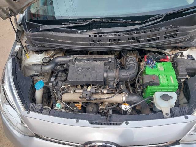 https://images10.gaadi.com/usedgaadi-sellcar/UsedCar/81294fa6-a8b2-462d-b1db-766d014b5d61/c2f91cd1-6439-41d1-b7c5-e7dcea461eb5.jpg?imwidth=6402