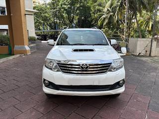 Toyota Fortuner 2011-2016 Toyota Fortuner 4x4 AT