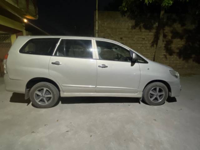 https://images10.gaadi.com/usedgaadi-sellcar/UsedCar/8174163d-d17a-491a-bb63-fa30d5c503f5/d55500ba-d7b9-4eed-81bc-533a50884696.JPG?imwidth=6401