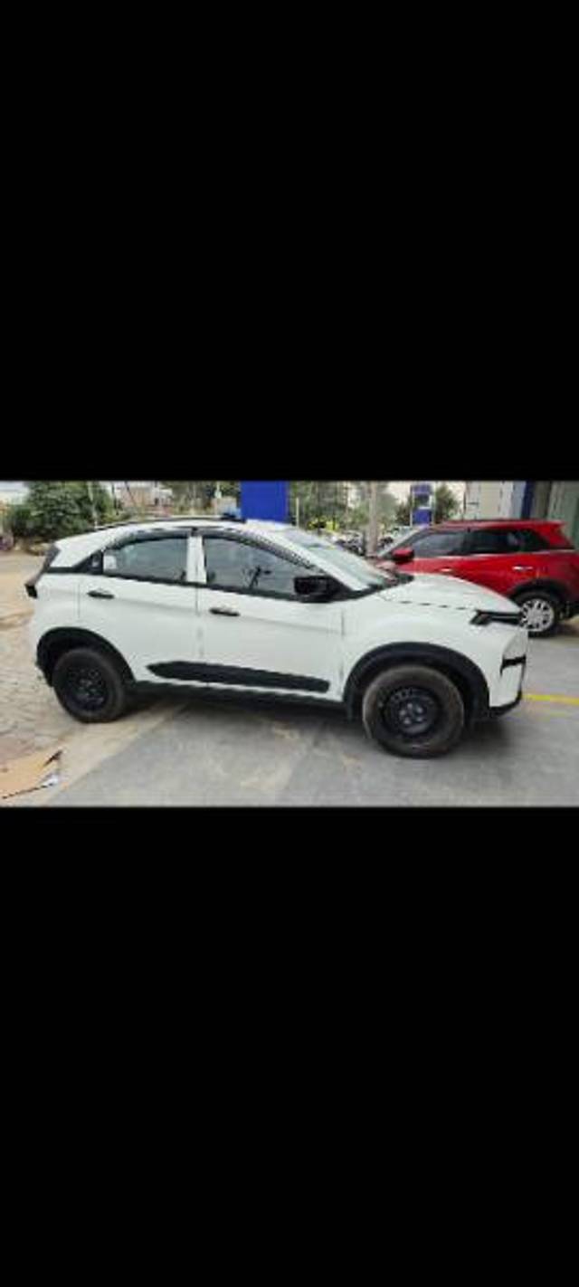 https://images10.gaadi.com/usedgaadi-sellcar/UsedCar/822df7ab-dfc5-49c7-8764-982c70a8cfb9/0f5fd946-5eac-4ace-bfe4-1f80cc37664e.jpg?imwidth=6400