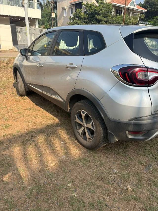 https://images10.gaadi.com/usedgaadi-sellcar/UsedCar/82484cca-39bf-4217-b000-3244b02b9e13/0cb9bcf2-f780-457c-8dc0-f94fe29a01d6.jpg?imwidth=6402