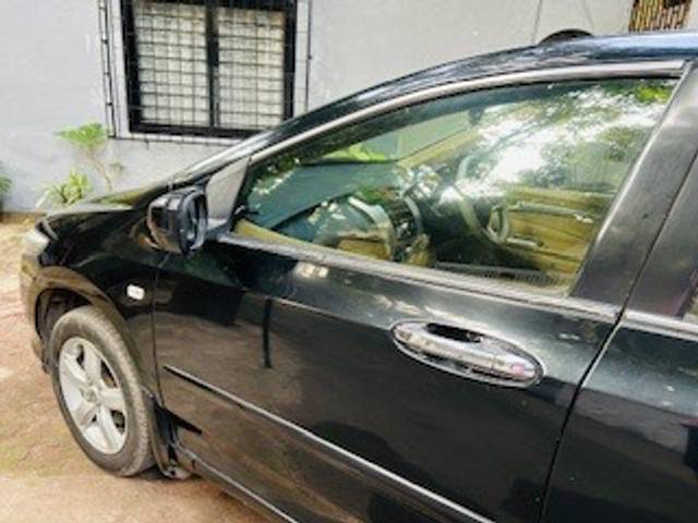 https://images10.gaadi.com/usedgaadi-sellcar/UsedCar/8253e9a6-5c13-439f-b1cd-7c894ce9c5b2/230cfcae-02ab-4876-a33d-b8f7a54d2ebf.jpg?imwidth=6402