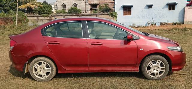 https://images10.gaadi.com/usedgaadi-sellcar/UsedCar/82575507-3c96-43d5-8321-383f1557a64f/58fc48f4-b43e-45a3-8676-7c3b92be714a.jpg?imwidth=6401