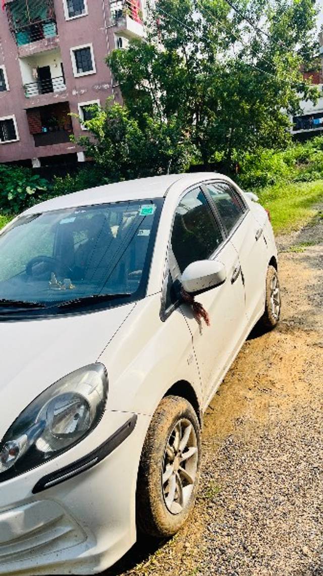 https://images10.gaadi.com/usedgaadi-sellcar/UsedCar/827a860d-0426-40a0-9cea-c1ab49eeea45/36746b81-da4e-46f0-b580-f7c4a0f3a736.jpeg?imwidth=6400