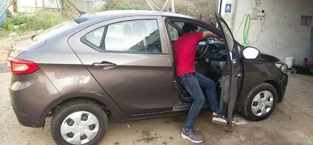 https://images10.gaadi.com/usedgaadi-sellcar/UsedCar/82c0268d-1dd2-480a-af92-948570643a72/ea9944a7-bebe-4c61-b3ce-3a9d8dd6f537.jpg?imwidth=6401