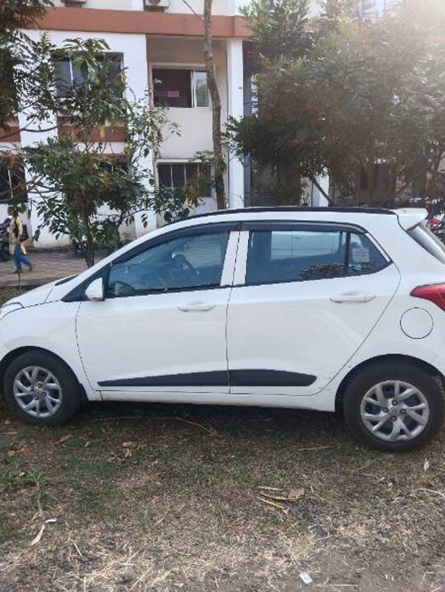 https://images10.gaadi.com/usedgaadi-sellcar/UsedCar/82ccc7ff-9824-428e-b042-456990ef9864/903614e4-6b0f-45f7-ae86-04c5cacd9d30.jpg?imwidth=6402