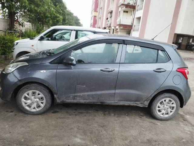 https://images10.gaadi.com/usedgaadi-sellcar/UsedCar/82f2e73c-29e8-4868-a966-f1d97213fd3c/0091b0e8-3e7f-4275-b893-eaae04f59138.jpg?imwidth=6402