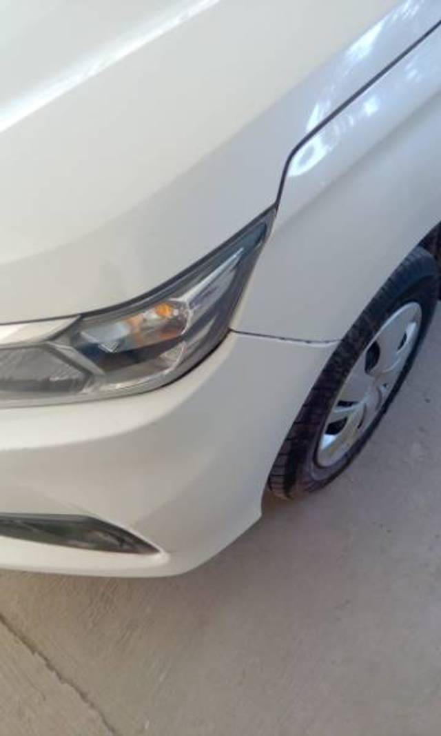 https://images10.gaadi.com/usedgaadi-sellcar/UsedCar/832d79de-cf26-43e6-9174-e08b429fdf59/31089b64-b38b-4e81-9ead-0c445e2df8b8.jpg?imwidth=6402