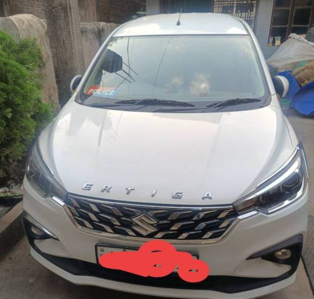 https://images10.gaadi.com/usedgaadi-sellcar/UsedCar/8364c535-9f74-4afd-87e2-948102a1f843/0b4bca21-156a-48b8-902e-6f0bbe9ce5ce.jpg?imwidth=6400