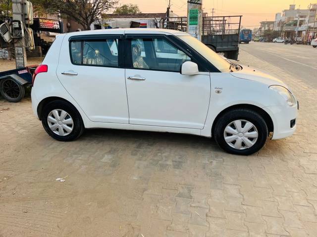 https://images10.gaadi.com/usedgaadi-sellcar/UsedCar/836bd8ef-8c98-422f-8bc1-0e0073b290a7/11f00621-a187-4bc5-9ebf-2931ffc264c2.jpeg?imwidth=6402