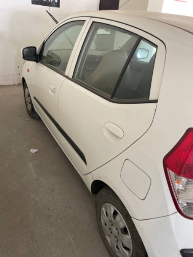 https://images10.gaadi.com/usedgaadi-sellcar/UsedCar/8373ea4c-d530-4d03-bede-64b62dba433c/0693e21c-c789-4c92-aa7b-da873d9627f3.jpg?imwidth=6402