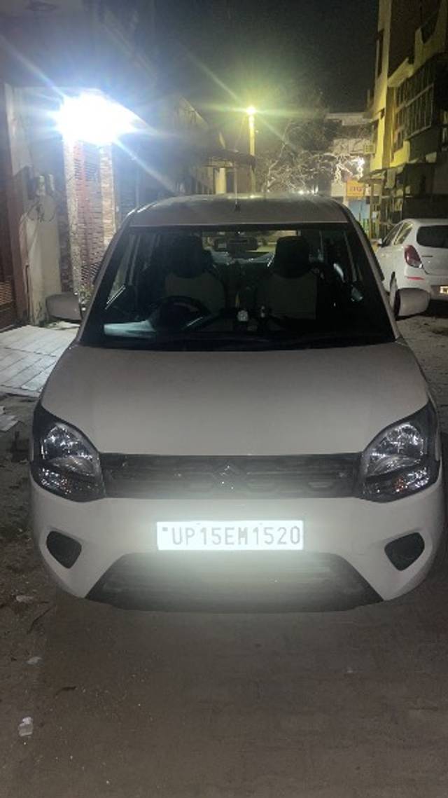 https://images10.gaadi.com/usedgaadi-sellcar/UsedCar/8394e33f-7f7c-42c7-b56d-42ce0f7cfc87/4d35479b-a68d-4a73-8f92-f5f874cf9742.jpeg?imwidth=6400