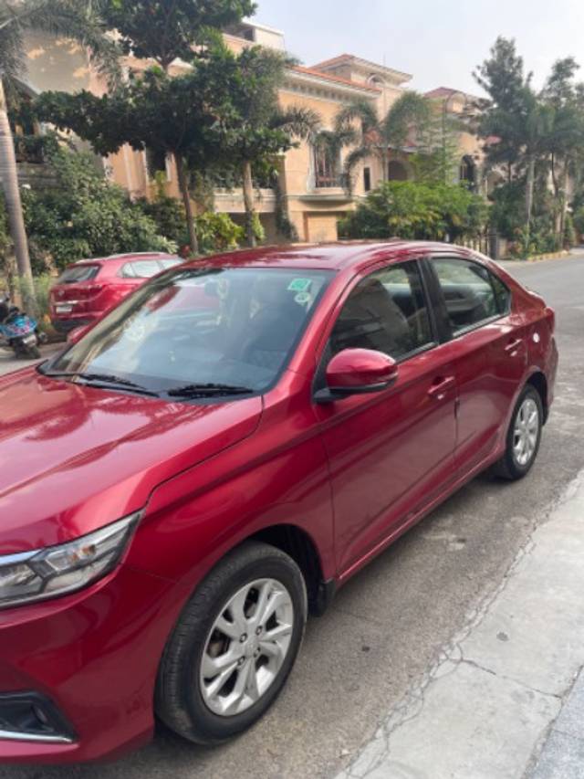 https://images10.gaadi.com/usedgaadi-sellcar/UsedCar/83f405c2-7f31-47a2-9bd1-e69af215d637/aeae8a3f-c6db-47e3-bfa3-fe196d3677d2.jpeg?imwidth=6400