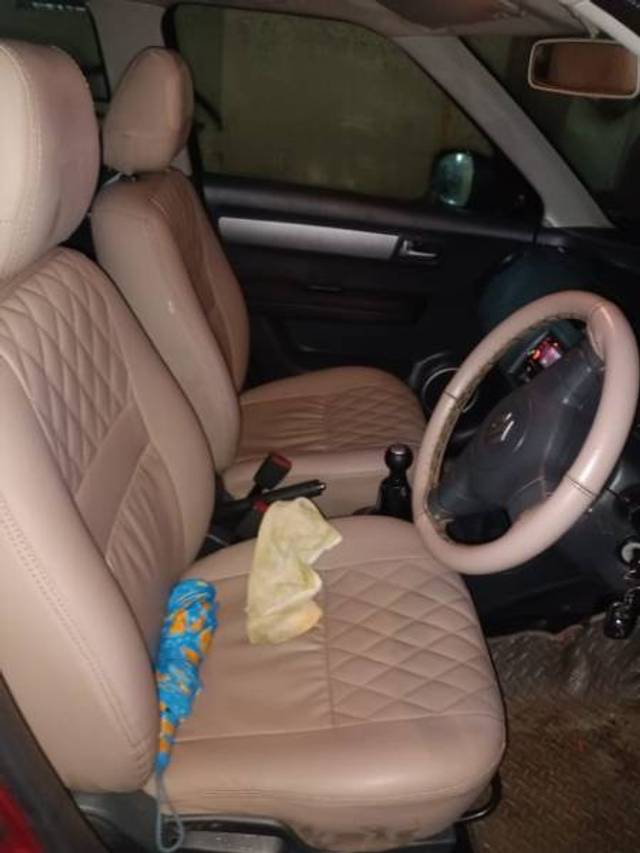 https://images10.gaadi.com/usedgaadi-sellcar/UsedCar/83f6aacc-6689-4bed-be7d-e14867eab18a/fbfb9914-87a2-49a9-9e59-de985b4439f7.jpg?imwidth=6402