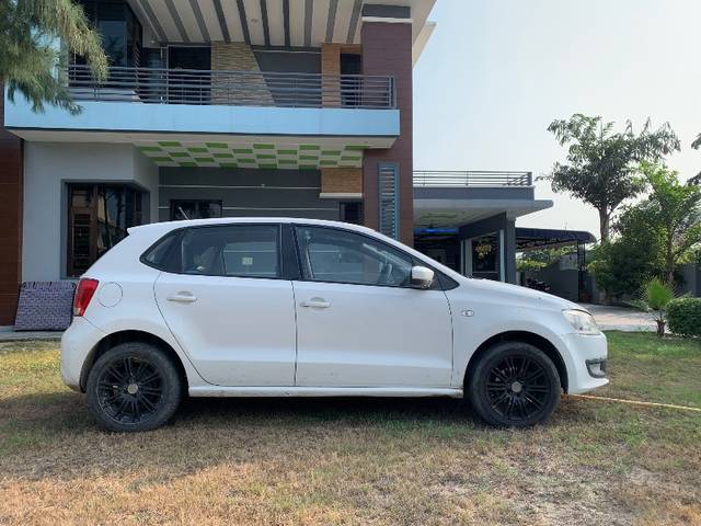 https://images10.gaadi.com/usedgaadi-sellcar/UsedCar/840a8cb8-727d-4265-a71d-9a901fe4347c/3205ac7c-5823-43bb-9b05-6066e1b329d7.jpg?imwidth=6401