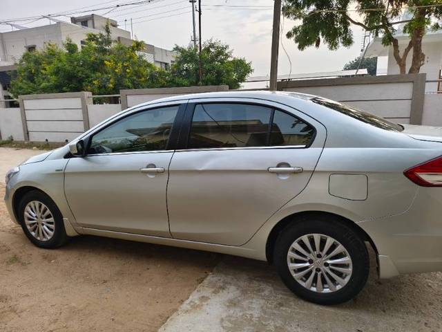 https://images10.gaadi.com/usedgaadi-sellcar/UsedCar/8442a62b-f065-4606-8a55-2f1ec3c995e9/048269a3-5295-4639-81c9-1c87c4990b6d.jpg?imwidth=6400