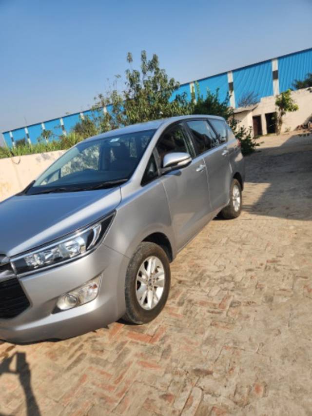 https://images10.gaadi.com/usedgaadi-sellcar/UsedCar/849ad2bc-8b8c-4457-9a25-82f2da8c0c82/ef62db28-19e0-4438-ad09-9a0830255baf.jpg?imwidth=6400