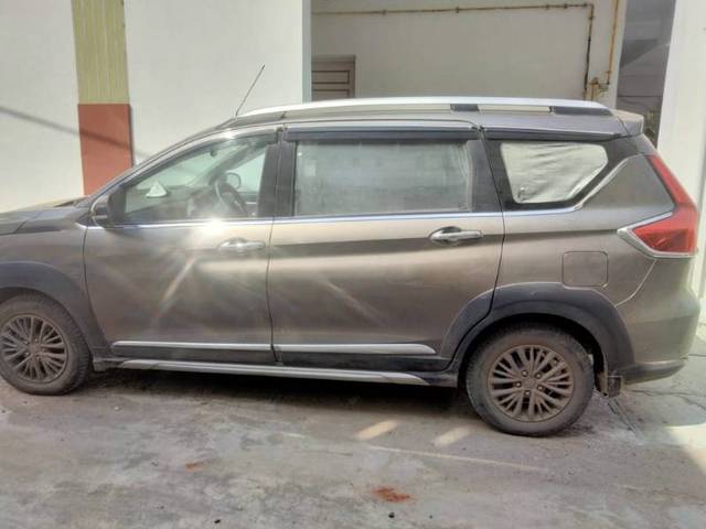 https://images10.gaadi.com/usedgaadi-sellcar/UsedCar/84c6bf84-a996-4dbc-8561-8355f9d070dd/50638e0f-ec7c-4dc4-829a-d14318c6ed67.jpg?imwidth=6402