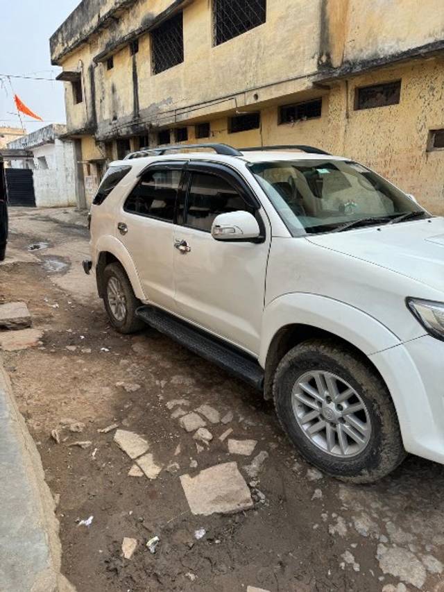 https://images10.gaadi.com/usedgaadi-sellcar/UsedCar/8541f816-962f-44a5-97ba-bccced031236/255cebed-91d1-45e9-91f0-26846aa90e48.jpeg?imwidth=6400