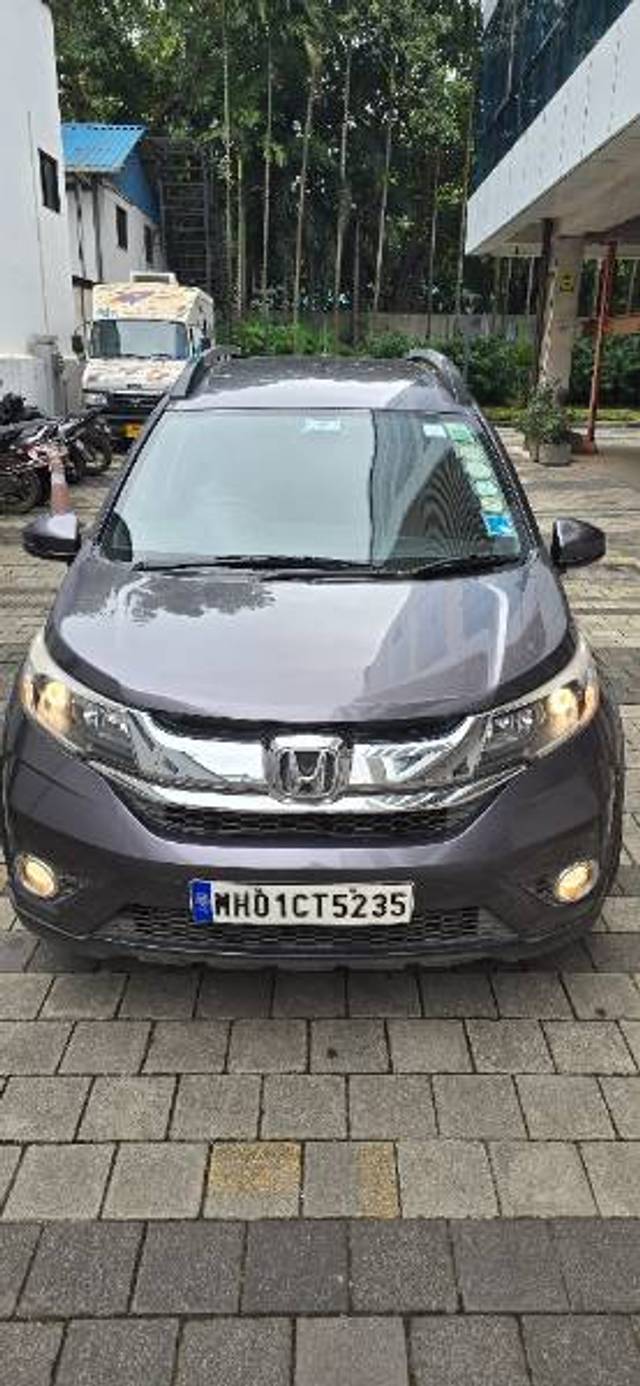 https://images10.gaadi.com/usedgaadi-sellcar/UsedCar/8548d7bf-7245-4b46-86a8-07fbc8e96bf3/cfc23899-adad-40bc-b699-a944b8aebc19.jpg?imwidth=6400