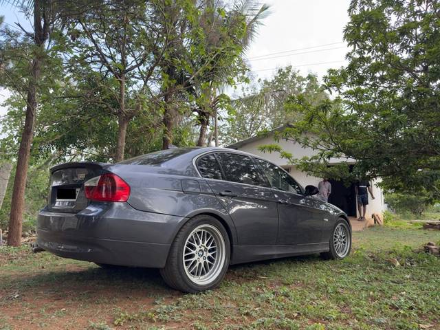 https://images10.gaadi.com/usedgaadi-sellcar/UsedCar/854dade0-71cf-4fa6-b41b-8b8a127cdade/0bce16cc-90fb-4bdb-82d1-00daa39080d9.jpeg?imwidth=6402