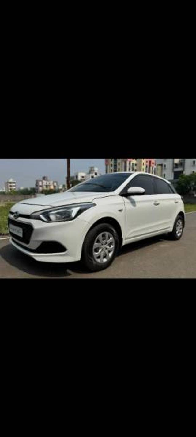 https://images10.gaadi.com/usedgaadi-sellcar/UsedCar/85652f85-b0b4-499a-8edd-6d9cf0cd8a69/04b412c8-efbc-414b-b3d3-1e5032725d6e.jpg?imwidth=6401