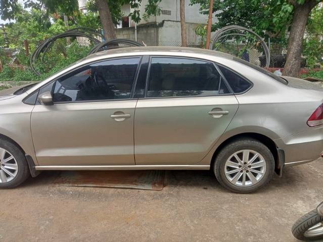 https://images10.gaadi.com/usedgaadi-sellcar/UsedCar/856f52e8-f29e-44ab-963e-408825b47dbd/aac7f2fe-5ce0-43c0-8f2d-030284aa2f9c.jpg?imwidth=6402