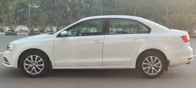 https://images10.gaadi.com/usedgaadi-sellcar/UsedCar/85940f08-818e-45e4-aaa5-497212927e9d/2587f7ca-35b6-49a6-8f78-8d1416aca147.jpeg?imwidth=6402