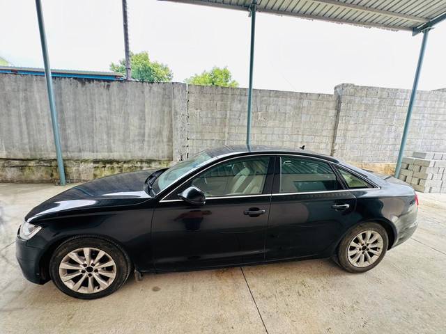 https://images10.gaadi.com/usedgaadi-sellcar/UsedCar/85ab2d37-fa8b-4f8a-8517-d6c31d0a6e0a/b5206d49-0cb8-421d-b833-679d5836e9df.jpg?imwidth=6400