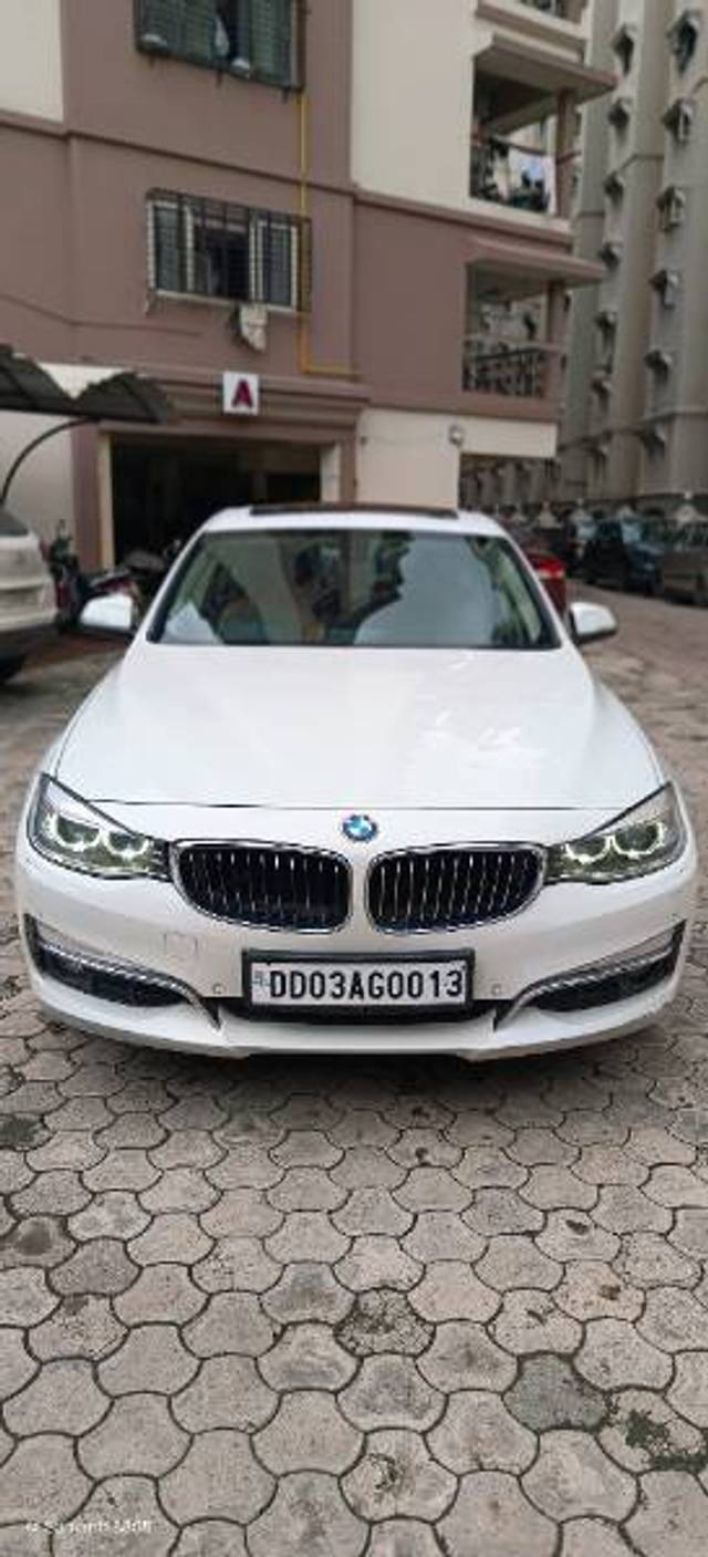 https://images10.gaadi.com/usedgaadi-sellcar/UsedCar/85b7d9fd-fa2f-4831-9618-343e6b9d44d9/5b42dfdf-04ad-4b27-94dc-ae0ec30c12fa.jpg?imwidth=6400