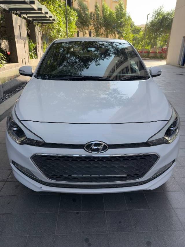 https://images10.gaadi.com/usedgaadi-sellcar/UsedCar/85b9abbc-7736-4f25-b40c-03349a57593c/af96c8cc-5ec0-46ab-88b7-e81cca36766e.jpg?imwidth=6400