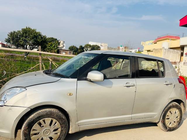 https://images10.gaadi.com/usedgaadi-sellcar/UsedCar/85c054d8-6bc7-46d5-80c7-0751743475ee/a0b5a849-2434-4f03-98b1-60c495d89f56.jpeg?imwidth=6400