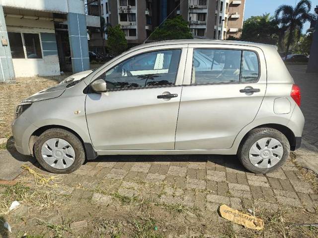 https://images10.gaadi.com/usedgaadi-sellcar/UsedCar/85c3088c-c298-46bd-9293-c27e2a060c38/eaee7206-2136-4782-9c47-69de6a9e6a9b.jpg?imwidth=6402