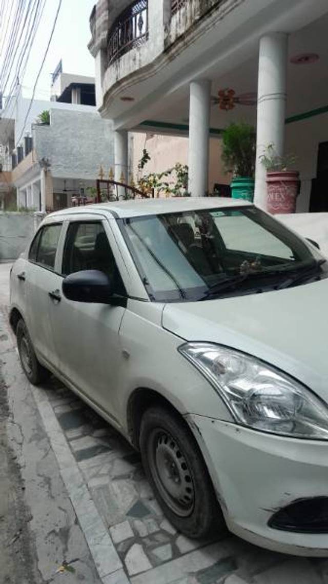 https://images10.gaadi.com/usedgaadi-sellcar/UsedCar/85e65ada-0482-48e7-9ce5-508abe638f32/33fb9610-455b-4a73-b469-3d91ec334648.jpg?imwidth=6400