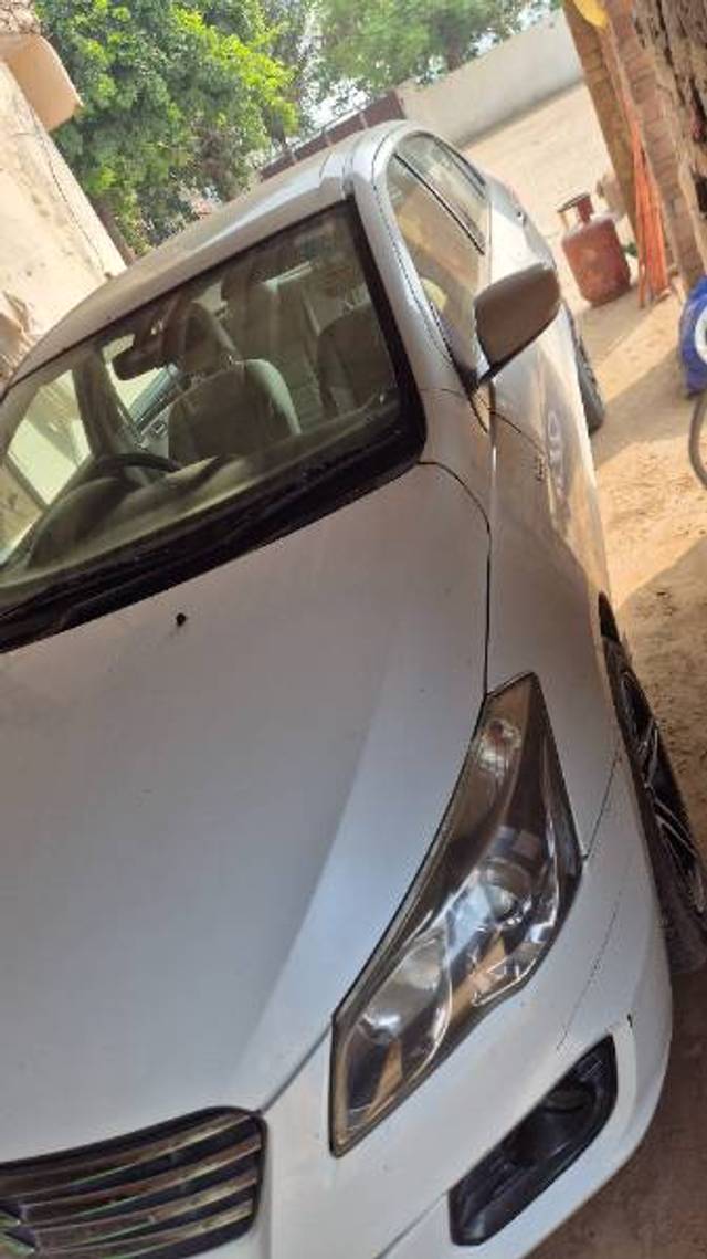 https://images10.gaadi.com/usedgaadi-sellcar/UsedCar/85ea37fc-1527-48b6-949d-8d0c68cd47e1/11392e85-3a19-43e4-9f3b-bc7067952f38.jpg?imwidth=6402