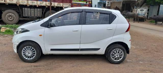 https://images10.gaadi.com/usedgaadi-sellcar/UsedCar/85f76889-d9ad-49d4-bd26-a358e2130a0f/a3a8b03b-4ad9-4f59-8224-bf3280ce3c48.jpg?imwidth=6400